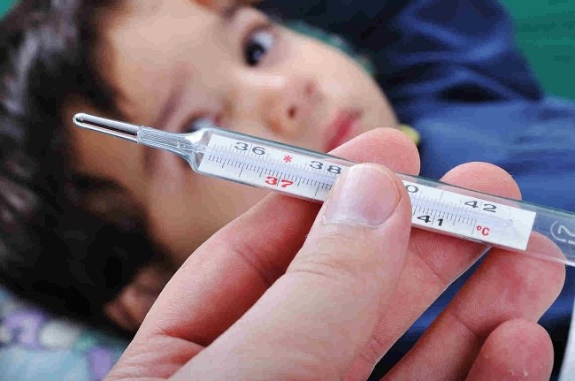 Saat Anak Terkena Demam Berdarah Dengue-Alodokter