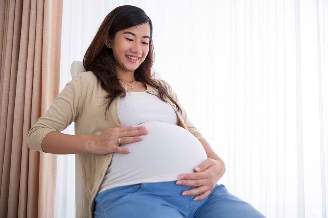 Cara Mudah Menjaga Diri Bagi Ibu yang Mengalami Kehamilan Kembar